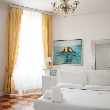 Luxury Flat In Centre Apartment *
