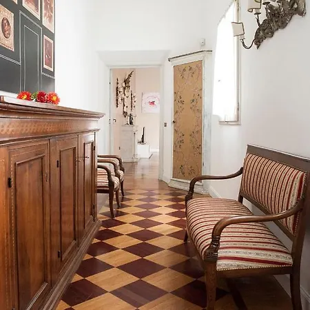 Luxury Flat In Centre Apartment *